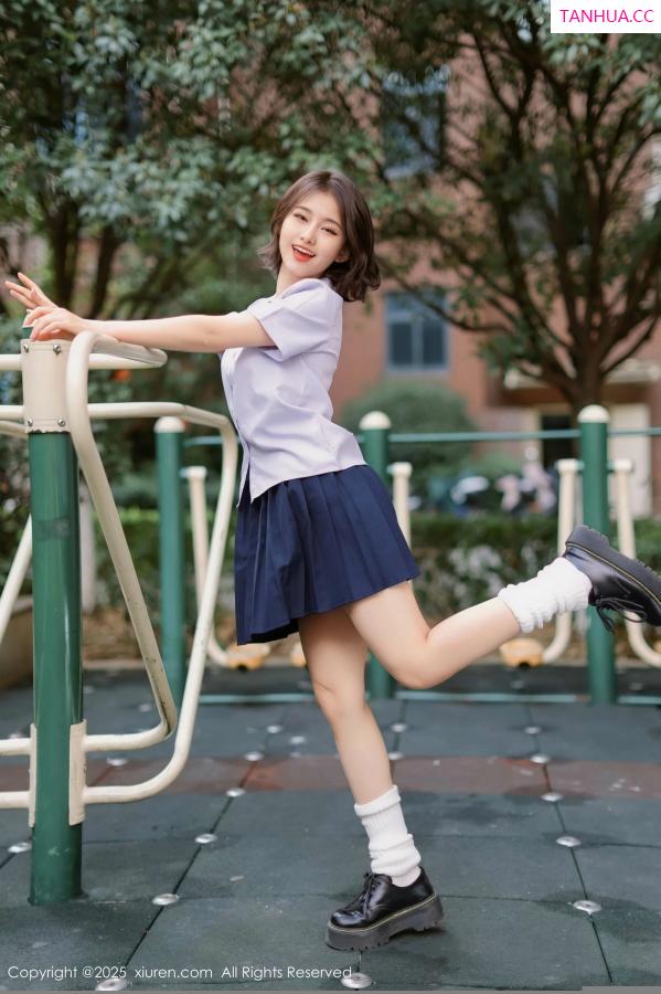   [XiuRen]高清写真图 2025.03.07 No.9985 小橘子orange 美腿性感第7张图片
